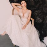 Xenia Chong Instagram – 🌟🌟🌟
大家好🙋🏻‍♀️
今日分享一個人生重大的決定
2020年7月7日我改名叫莊韻澄
請大家多多支持🙏🏻❤️
📸 @thehourgallery @jeffng14 
👗 @delightmomentbridal 
💄 @yumimua @yumis_makeup_hair 
#從新開始 
#xeniachong #2020
#hkig #hkiger #hkactor 
#followme #莊韻澄