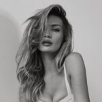 Xhesika Berberi Instagram - 🩵