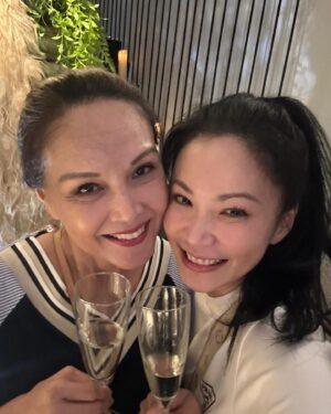 Xiang Yun Instagram - 感谢Denise n Daniel @littlesocialsg 的热情款待,让我们資深演员和好友们难得欢聚一堂🥳
美味佳餚，好友相聚，玩的不亦乐乎，夫復何求😍❤️
謝謝你们每一位的到來和爱心祝福🙏

#感谢感恩感激❤️ 
#大家要身体健康哦 
#滿滿的正能量 
#友谊长长久久❤️ 
#祝各位有个美好的周末 
#活在当下珍惜拥有 
#爱你们 

@sai_hung_lee 
@xiang_yun_ 
@edmundchen.sg 
@raysonttm 
@panlinglingg 
@shinanhuang 
@zoetay10 
@chenhanwei1969 
@jin.yinji 
@huangbiren 
@joeyswee9191 
@cerlyn1010 
@prisceliachan 
@richard__low 
@choohouren 
@verahanitijo 
@chewchormeng 
@tandeon 
@chenhuihui108 
@honeypeachsg 
@littlesocialsg