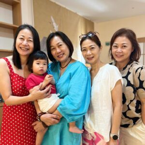 Xiang Yun Instagram - 今年和妹妹家人在巴淡岛过不一样的新年！
#batam #龙年大吉