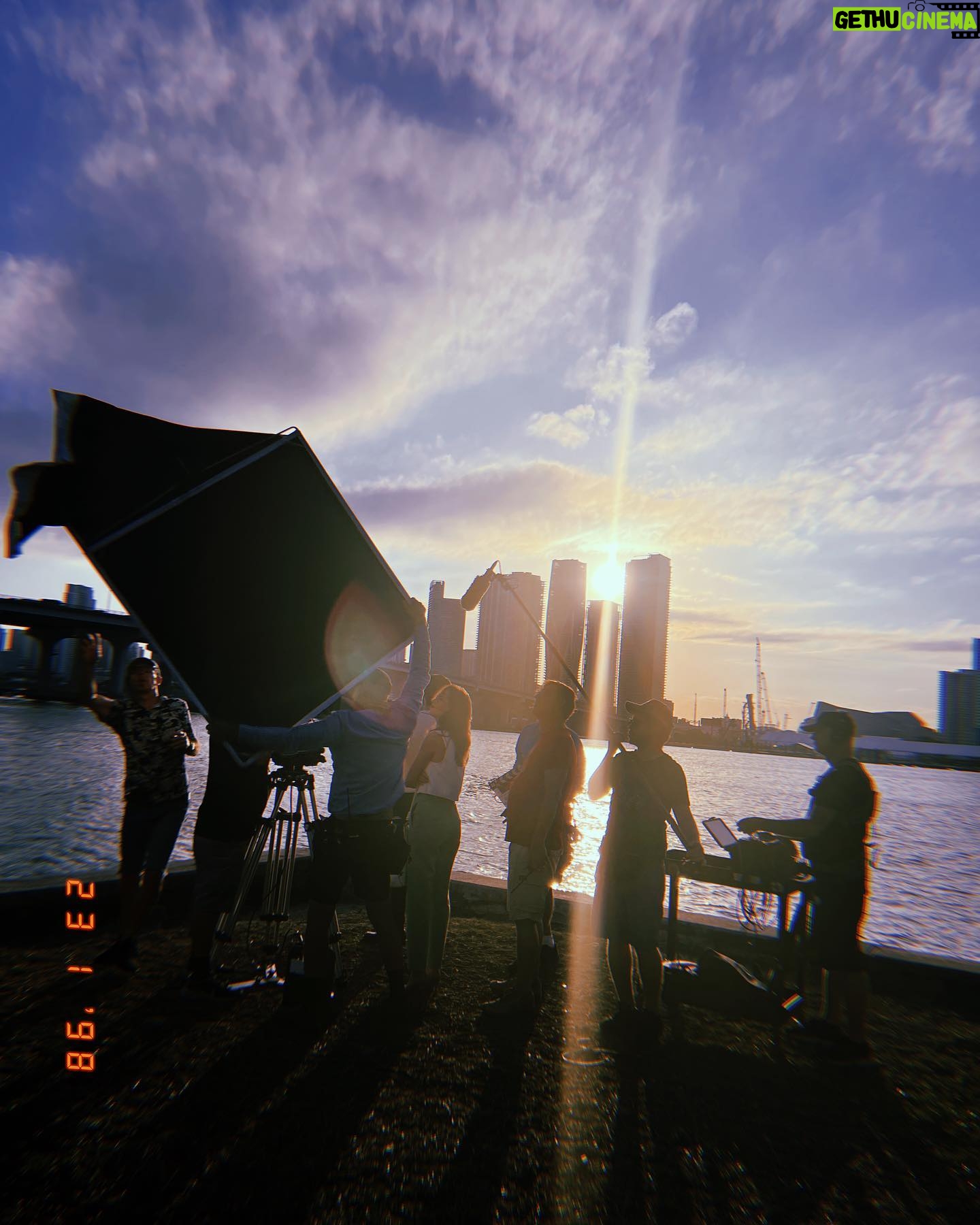 Ximena Romo Instagram - Los Artistas en Miami. ¿Ya llegaron al capítulo 10? #losartistasvix @vix @vixoriginals