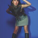 Ximena Romo Instagram - Azul 🪼 HARPER’S BAZAR Julio 2023 Mi color. Gracias por estas bellas fotos. Fotografía: @ropalma Fashion styling y dirección creativa: @alo_murillo_ Maquillaje: @chentechapitas Peinado: @ernestovargas_hair Asistente de styling: @bettopop Asistente de fotografía: @mj.aldasoro Producción: @estudioalfaonce Entrevista: @aldonautico Director de arte: @eloriginaldaro Directora editorial: @majoguzman Buen equipo @brendanavac #harpersbazaarmx