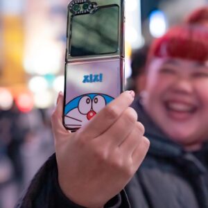 Xixi Lim Instagram - Crossing the Shibuya crossing and stealing a selfie at the same time, checked! ✔️ 

It's soooo intense ok! Everyone is crossing at the time, and many are snapping photos/videos like me 😆

Featuring my Samsung Galaxy Z Flip5 with my @casetify_sg Doraemon case (customized one hor!) cos why not right? IT'S JAPAN and hello ma! I'm on Shibuya crossing 🤩

Psst: I have another Doraemon case. Do you want to see it?