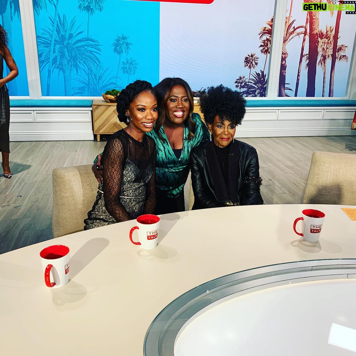 Xosha Roquemore - 2.1K Likes - Today on @thetalkcbs Legendary Queen Miss Cicely Tyson and moi!!!! (I met Eve 😩😍🥰)