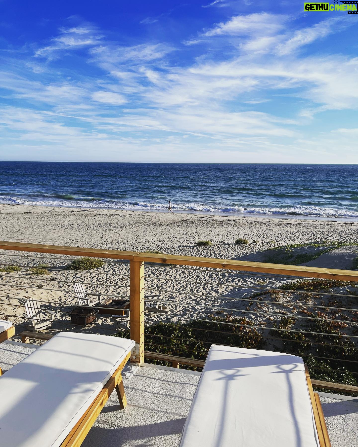 Xosha Roquemore - 1.5K Likes - Spent a few days in Malibu and felt very “Nights in Rodanthe”