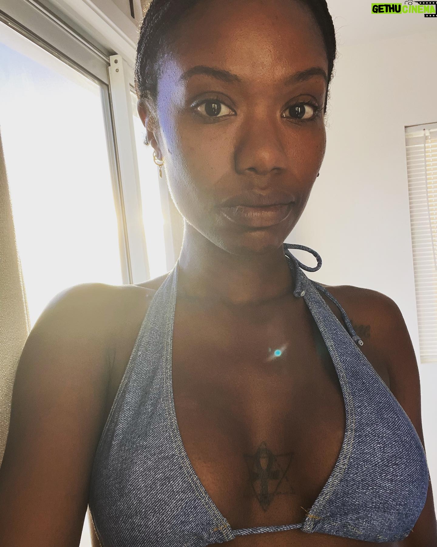 Xosha Roquemore - 1.5K Likes - Spent a few days in Malibu and felt very “Nights in Rodanthe”