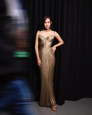 Xu Yahui Instagram - it’s time ✨

starry starry team ✨

make up | @agnesvive 
hair | @mrlow 
stying | @mlvn.y | assisted by | @cassandrangqm 
jewellery | @tiffanyandco 
photography | @eugeneegumpp