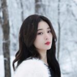 Xu Yiyang Instagram - 拥抱❄️