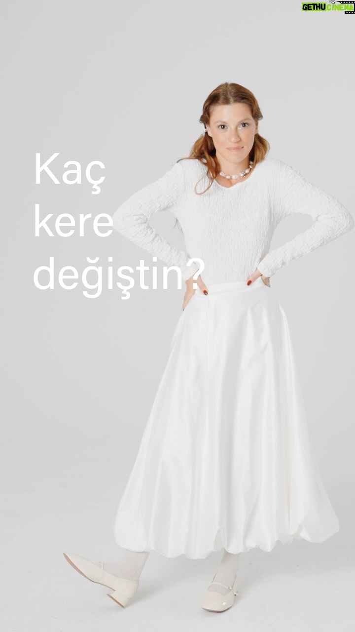 Yüsra Geyik Instagram - Celebrate the new year by harmonizing with Antonio Yüsra Geyik. @yusrageyik Videography @bykino @animliving top @thealors.brand skirt @zeypr @begumkhan necklace Sober Archive hair accessories and shoes #SoberDigital #SoberPrint #YüsraGeyik