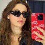 Yüsra Geyik Instagram - Arkada hangi şarkı çalıyor?