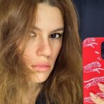Yüsra Geyik Instagram - Arkada hangi şarkı çalıyor?