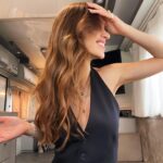 Yüsra Geyik Instagram - En sevdiğim emoji artık sensin 🫵🙂‍↔️