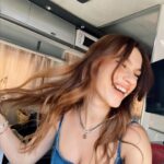 Yüsra Geyik Instagram - Rüyacım 🥂 Taş Kağıt Makas çarşamba akşamı kanal d de. Ben yine hatırlatırım zaten 👀 @taskagitmakas.dizi @kanald