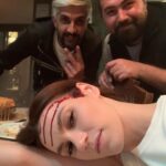 Yüsra Geyik Instagram - Yaptık bir şeyler, bileğimizin gücü yettiğince. Ama sevdik efendim. Koşulsuz, sonsuz, uçsuz bucaksız, tereddütsüz, karşılık beklemeden sevdik. Yaptık bir şeyler… Vesilenizle, #aile