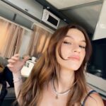 Yüsra Geyik Instagram - Rüyacım 🥂 Taş Kağıt Makas çarşamba akşamı kanal d de. Ben yine hatırlatırım zaten 👀 @taskagitmakas.dizi @kanald