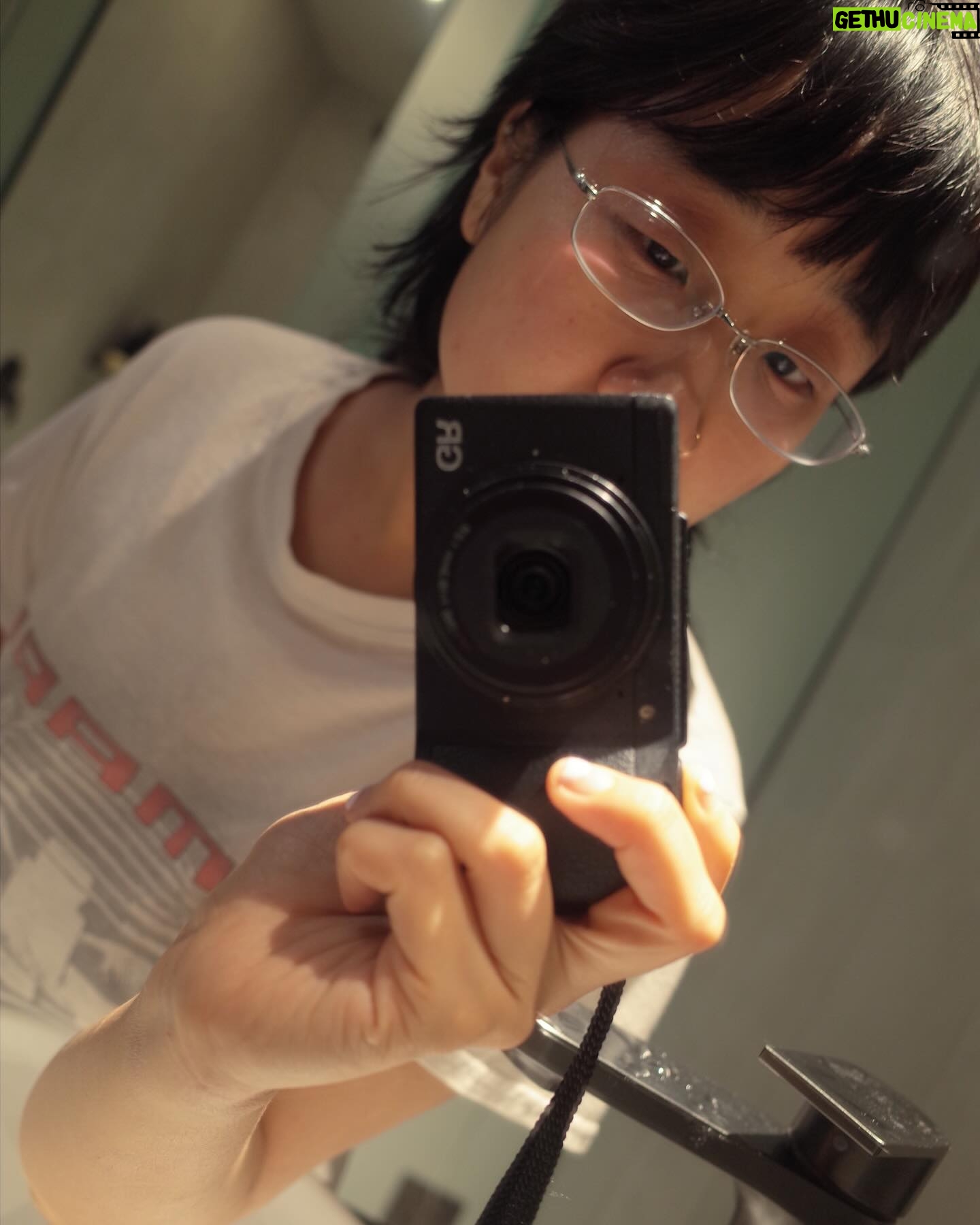 Yaeji Instagram - thankful for another heart-opening experience, this time in melbourne 🫶 @australianopen kindly invited us to perform (music) and we got to go see quarterfinals 🥹🎾💪 it was australia day (also referred as invasion day) on my day off, and it was my first time showing up to a rally outside of the states people around the world really do see how our struggles are interconnected & when all the threads connect, our efforts actually can bring impact. hope is never lost, but we are sometimes lost,, and thats ok. we just pick it back up this is my nrg for 2024!!!!! & im gna write tons of music. lets go