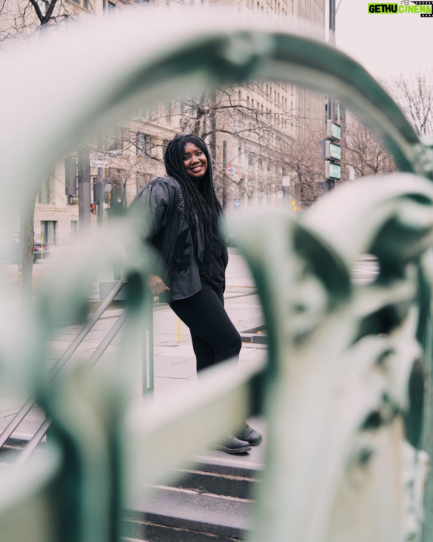 Yama Laurent - 3 Likes - Un texte à partager avec vous sous- peu les amis 🎵🎵🎵🎵🎵🎵🎵🎵.
Ce que cette année veut nous faire croire⏱⚖️⏱
Et ce que nous, nous choisissons de croire
🙏🏾🙌🏽🙏🏾🌏-
Merci pour cette prise
📸- @bertexertier
👗- @maisonsimons @mitsougelinas
#Angelsbythewings
#piccolo