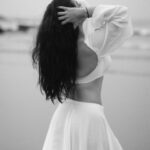 Yamini Bhaskar Instagram - I am the sea and nobody owns me ~ astrid lindgren . . @pranav.foto 📸 #shoot #beach #instagood #instagram #instalike #sea