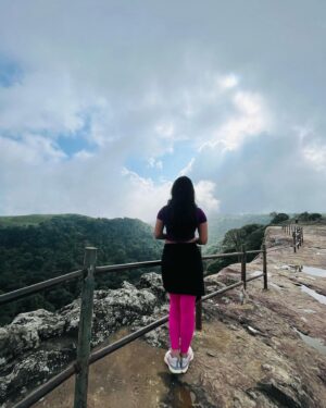 Yamini Bhaskar Instagram - Life is so endlessly beautiful ✨
If it is not ? 
Make your life beautiful ❤️