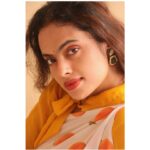 Yamuna Chinnadurai Instagram - Love 🧡 Saree @selaiyum_ravikaiyum