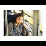 Yamuna Chinnadurai Instagram - When you got a awesome Dermatologist and excellent photographer...you don’t want any filters or beauty apps and makeup Pc @marebe_creators My skin care routine with fav @drrenitarajan @chosen_by_dermatology