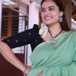 Yamuna Chinnadurai Instagram - Maduras Saree : @selaiyum_ravikaiyum Jewel : @kabijewellery Pc : @yashphotographyindia Event manager @rajesh_chandrasekaran__ Thank u team @chockyyy_ashra #onlineshopping #selaiyumravikaiyum #yamunachinnadurai