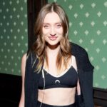 Yana Churikova Instagram - Трэш-контент, крутые реалити, закрытие, перезапуск и снова закрытие, дом K-pop культуры, 20-летие в «Олимпийском», эталонные плейлисты и первый и последний российский MTV Unplugged… Все это MTV 10-х. На подходе - последний выпуск трилогии «12 злобных зрителей» к 25-летию российского MTV! Наши гости: @nyusha_nyusha @kateclapp @minogarova @sergey_meza @alenavodonaeva @nikitakiosse13 @rexata @rocket_number_9 @snejina.kulova @tmyata @elenakuletskaya @mrknzx YT - воскресенье, 22 октября VK - вторник, 24 октября