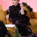 Yana Churikova Instagram - Наука против инопланетян? Или за? Дискуссия журналиста, блогера в научно-популярной сфере @sergey.malozemov и @katyalelofficial – во второй части новогоднего выпуска на моем канале О стиле-2023 и о том, что носить в новом году - @suharevstyle