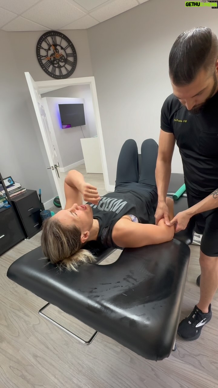 Yana Santos - 3 Likes - How many time I said “OUCH”😂
My arm feels like a new 💪
👨⚕️ @dr.gregorydonadio