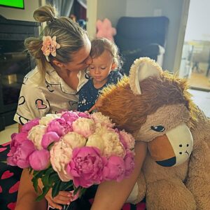 Yana Santos Instagram - 🌷🌸🌺
Guess my favorite flowers 😻