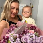 Yana Santos Instagram - Happy Mother’s Day 🌷 “The days are long, but the years are short.” #mothersday
