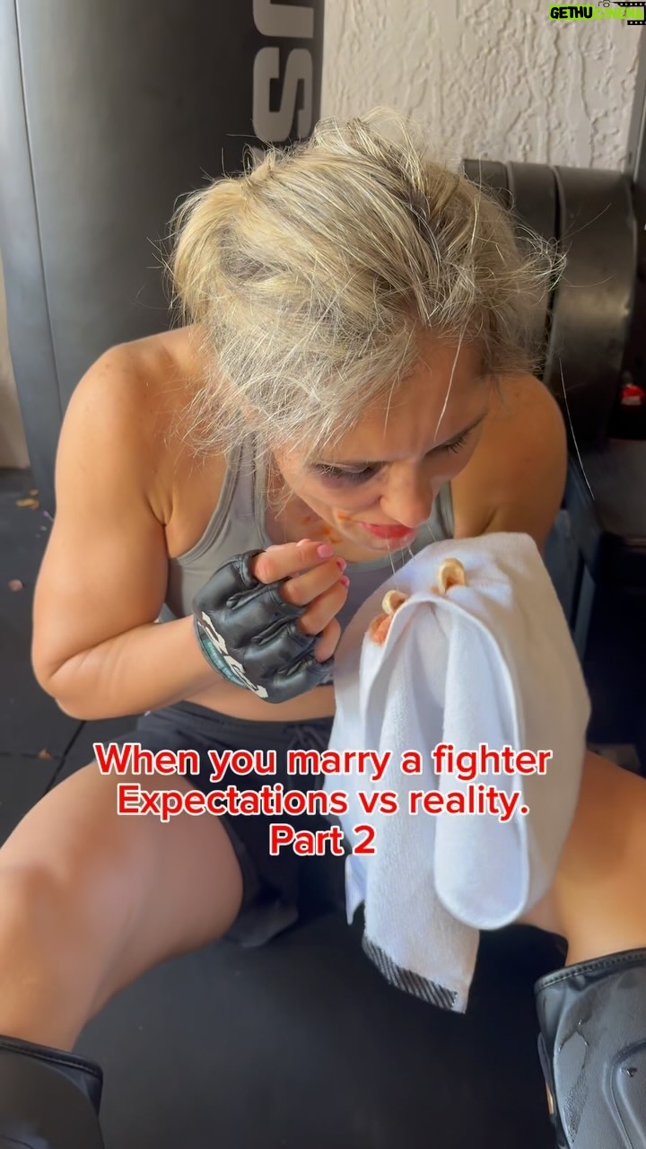 Yana Santos - 3 Likes - Expectations vs reality. Part 2 😬😂 🩸
#whenyoumarryafighter #expectations #reality #mma