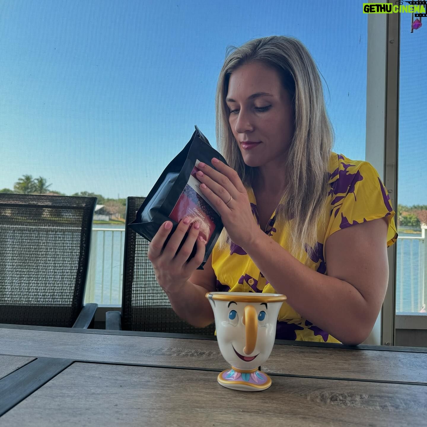 Yana Santos - 3 Likes - Starting my day the QNL way with coffee ☕️ from @QNLabs. 🌞 Fueling my body for another day of relentless training. 💪 Use code “Yana” for a 15% off boost! #Warrior #QuantumNutritionLabs #UFC #MMA #Workout