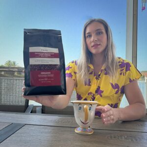 Yana Santos Instagram - Starting my day the QNL way with coffee ☕️ from @QNLabs. 🌞 Fueling my body for another day of relentless training. 💪 Use code “Yana” for a 15% off boost! #Warrior #QuantumNutritionLabs #UFC #MMA #Workout