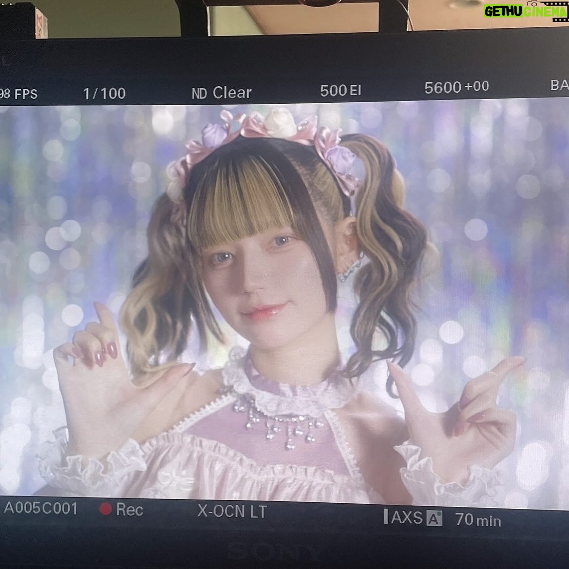 Yane - 3K Likes - らぶきゅん♡うぉんてっど MV見てね〜♡
きゅる公式YouTubeをよろしく^-^