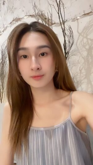 Yang Guang Ke Le Instagram - 红星大奖最后二天！
为自己打打气 🥰🥰🥰