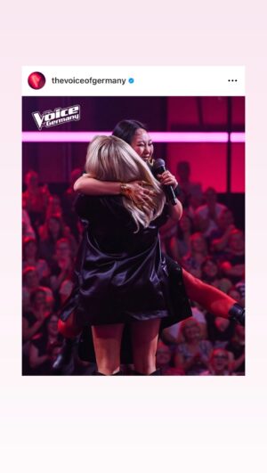 Yang Ge Instagram - ❗️Full version - truth hurts ❗️#lizzo @lizzobeeating #yangge#rap#beijingopera 
Reposted by @thevoiceofgermany 🎤❤️🇩🇪

© ProSiebenSAT.1 / André Kowalski 
© ProSiebenSAT.1 / Richard Hübner