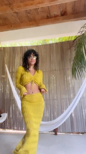 Yany Prado Instagram - 🧡💛🧡💛VERANO 🧡💛🧡💛

 Outfit @bershka 🍋
Earring @belaikcom 🫶🏽
Place @casa_mariposa_tierrablanca 🛖🏝️