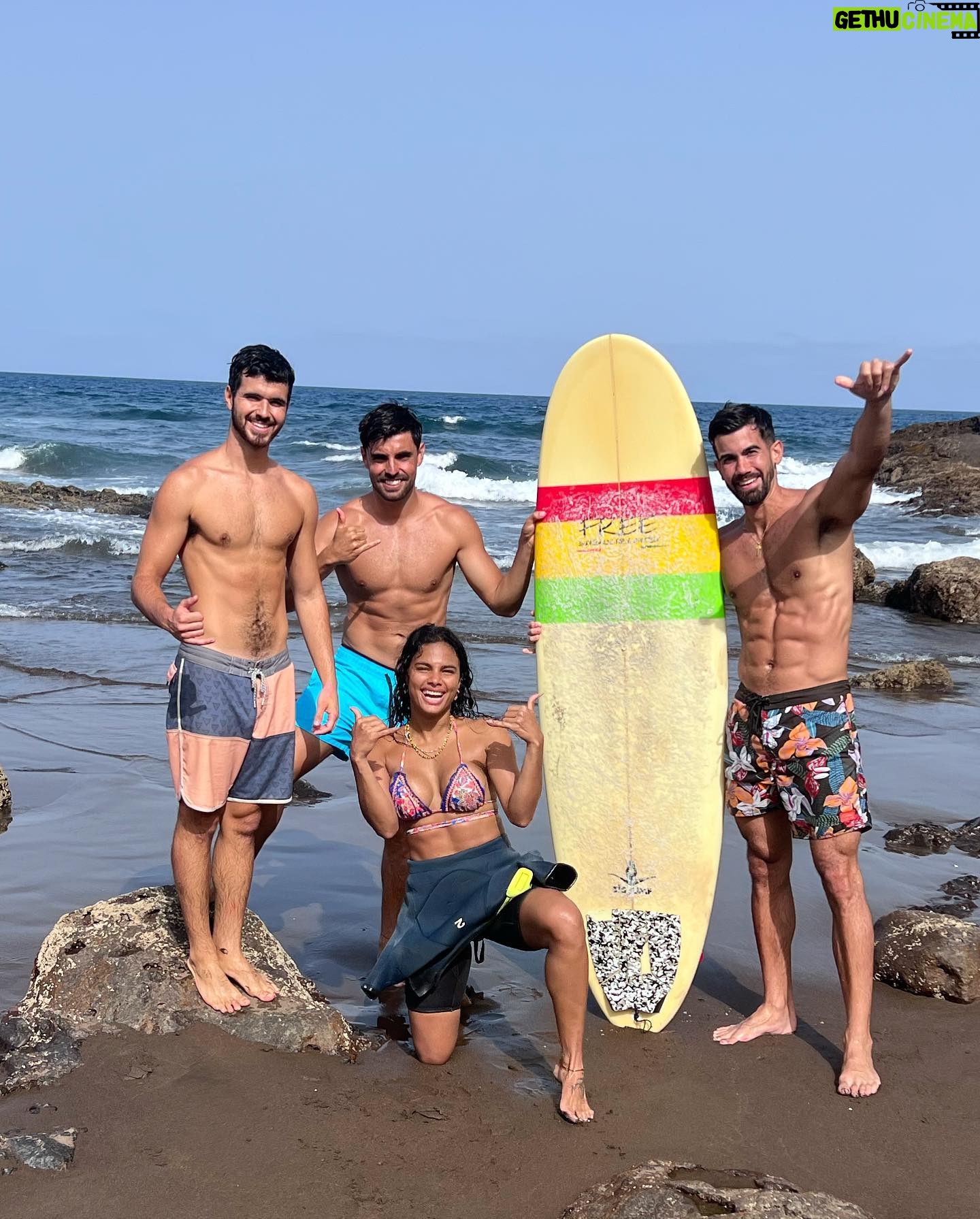 Yany Prado Instagram - Surf with my friends, oh yeah !!! ☀️🏄🏽♂️🌊🏄🏽🏝