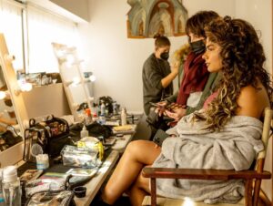 Yany Prado Instagram - ❤️❤️❤️❤️‍🩹❤️‍🩹Hi Gina ❤️❤️❤️❤️‍🩹❤️‍🩹
❤️❤️@skyrojo by @netflixes ❤️❤️❤️

@vancouvermediaproducciones @veronicasanchezoficial @lalioficial @carolina_madera
@centurytalent @juancarlosmanager 💥
#ginaskyrojo💋
