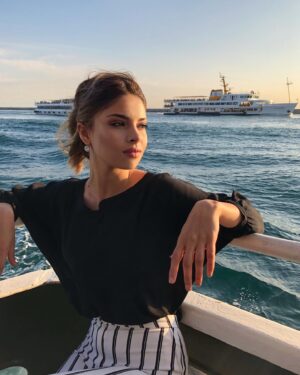 Yaprak Durmaz Instagram - By by summer 😒