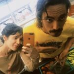 Yaprak Medine Instagram - Güzel sevgilim.Seni,seninle olmayı,ruhunu,kalbini,zihnini,gücünü,sana dair olan her şeyi çok seviyorum.Bütün hayatlarımı seninle yaşamayı dilerim🙏🏻 İyi ki.❤️Varlığınla yeşerttiğin nice aşkların,dostlukların,işlerin,sağlığın olsun.Nice senelere 🌹🫂
