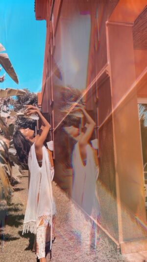 Yara Azmy Instagram - This song brings peace to my heart 💜

#dance #peace #love #positivevibes