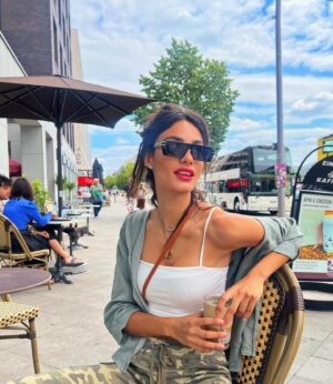 Yara Azmy Instagram - From berlin with love 🤍 عيد سعيد