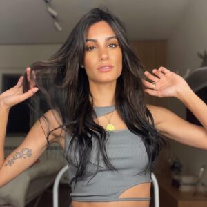 Yara Azmy Instagram - Starting to like long hair 🙅🏽‍♀️