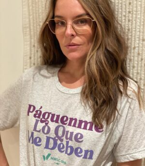 Yara Martinez Instagram - October 21 is Latina Women’s Equal Pay Day, the day that marks the amount of time that Latina women must work this year to catch up to what white, non-Hispanic men made last year alone. Latinas earn 57 cents to every dollar men make. These lost earnings exacerbate the effects of COVID-19 for Latinas, leaving them without a financial cushion to weather this crisis and making it impossible to build long term wealth.  #LatinaEqualPay #PayMeWhatYouOweMe
#paganmeloquemedeben
