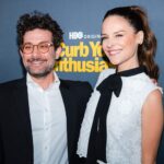 Yara Martinez Instagram - Had so much fun trying to figure out what do do with my hands at the @curbyourenthusiasm premiere Make up by 💞 @gameoverjen