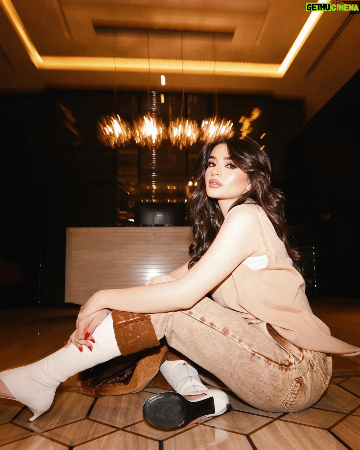 Yara Mustafa - 36.8K Likes - @miumiu x @thisisyungmea