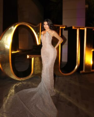 Yara Mustafa Instagram - snippets from @voguearabia’s #ballofarabia @mrarnaut 🧜‍♀️ 

styled by: @jad.toghuj in custom @nour_muhtaseb 
hair and makeup: @amroladiessalon @rolabaghdadi @live_tostyle
