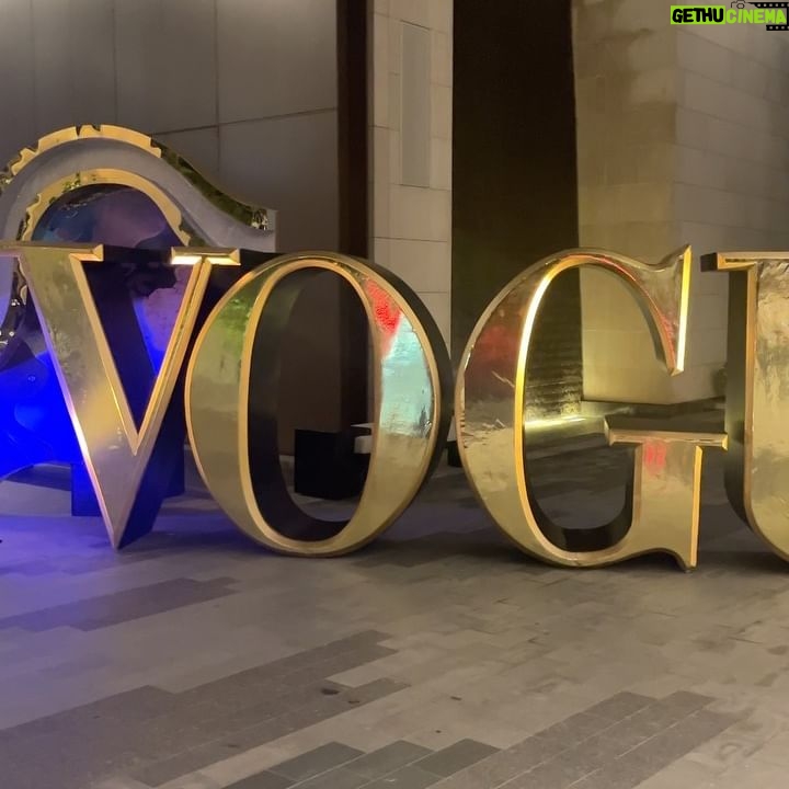 Yara Mustafa - 65.9K Likes - snippets from @voguearabiaβs #ballofarabia @mrarnaut π§ββοΈ
styled by: @jad.toghuj in custom @nour_muhtaseb
hair and makeup: @amroladiessalon @rolabaghdadi @live_tostyle